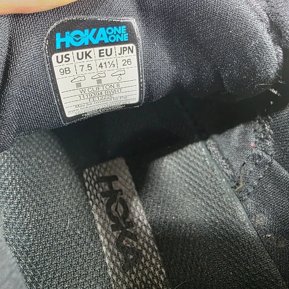 Hoka Clifton 8 Womens Running Shoes Black White 1119394 BWHT Size 9B